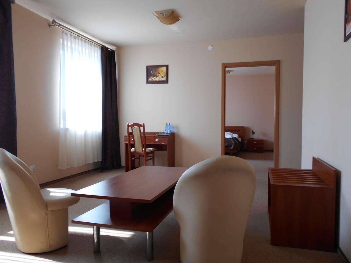 Hotel Astor Radom Buitenkant foto